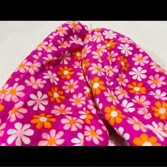 NWT SNOOZIES SLIPPERS NON-SLIP DAISIES SIZE LARGE (9-10) - Picture 4 of 5